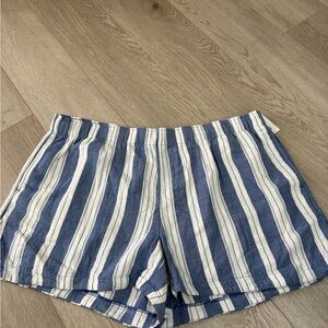 Old Navy Blue and White Striped Women's Shorts